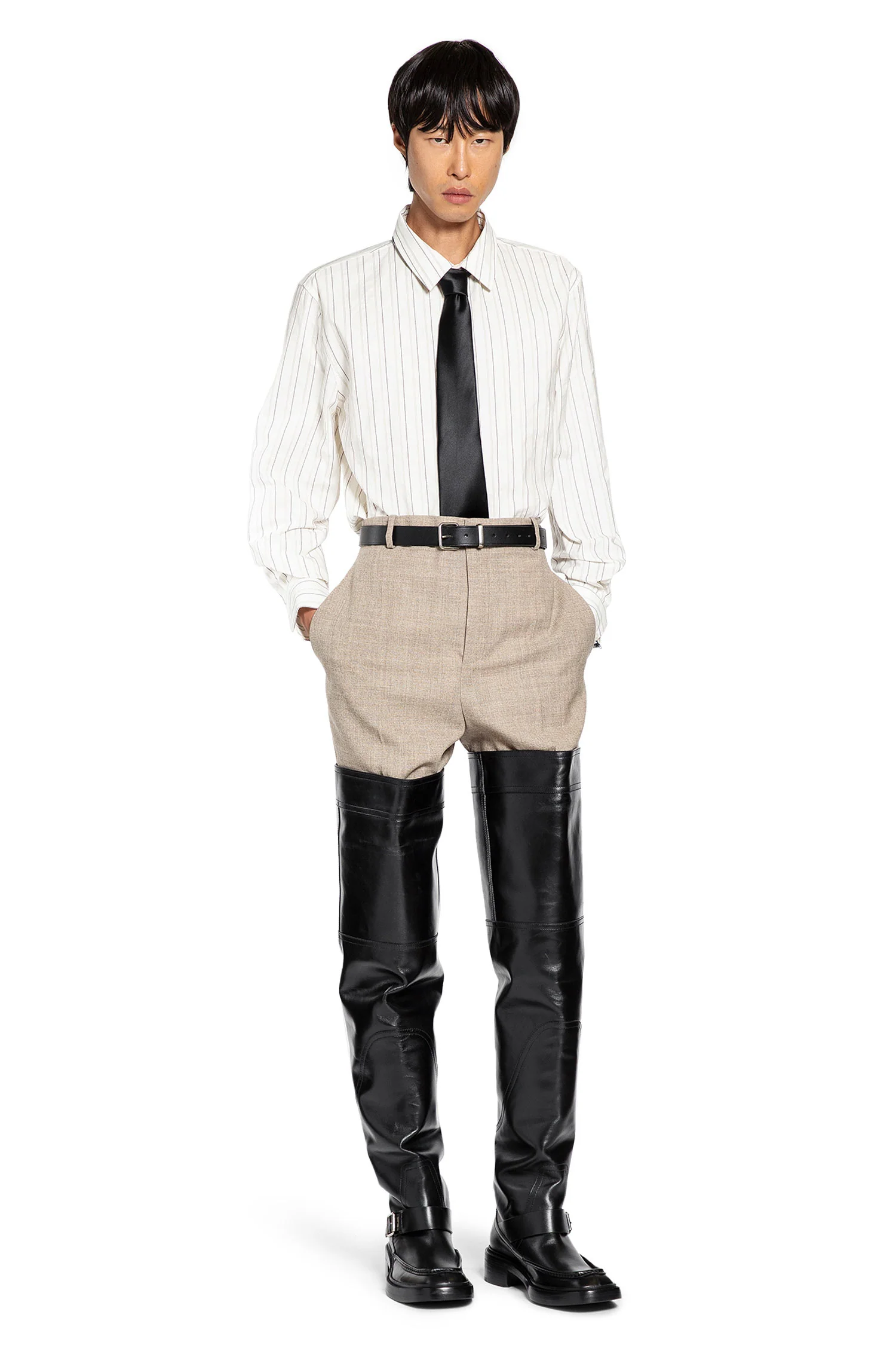 High-Rise Pants in Wool - Image 6