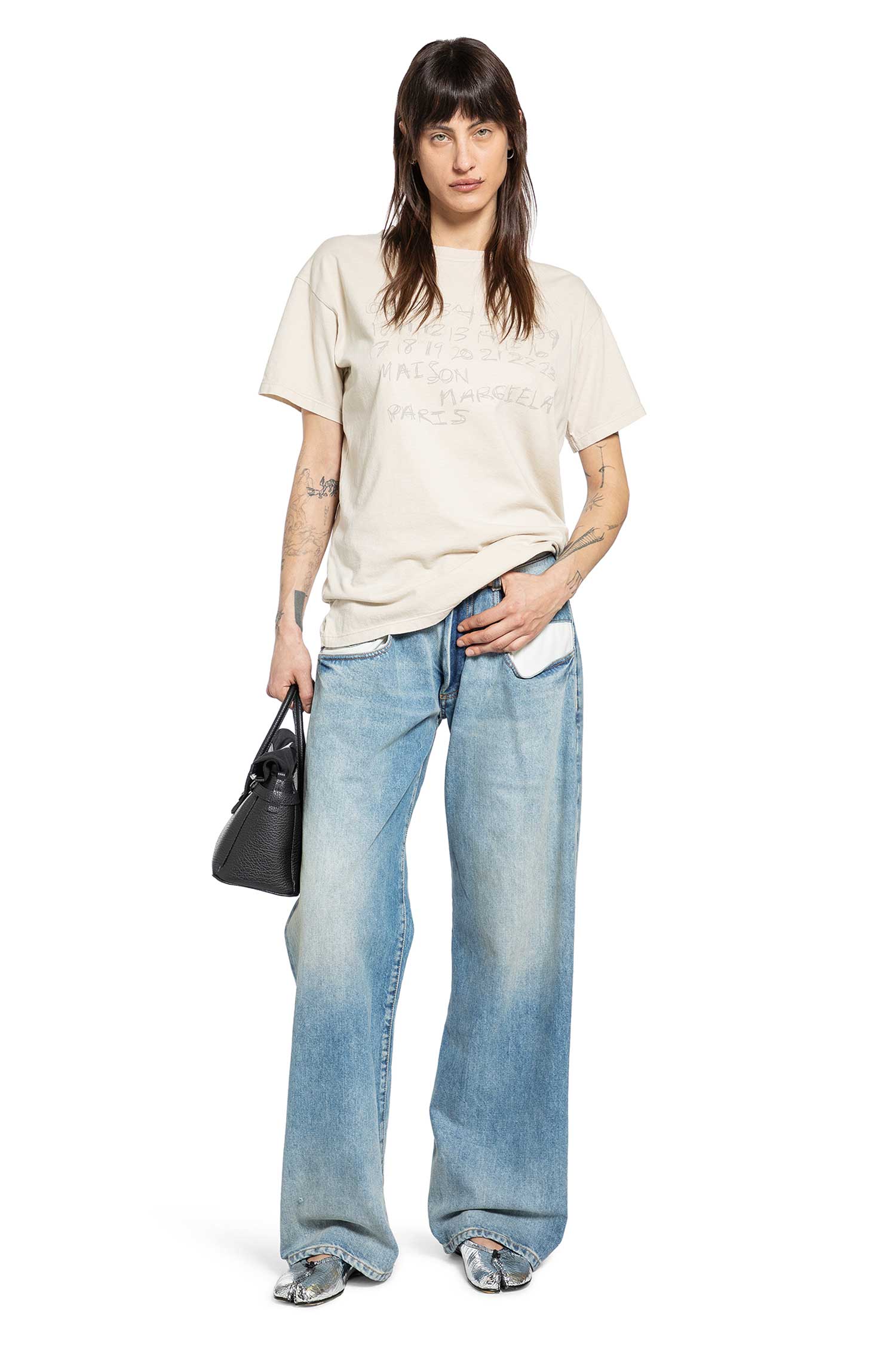Low Rise Loose Fit Jeans - Image 5